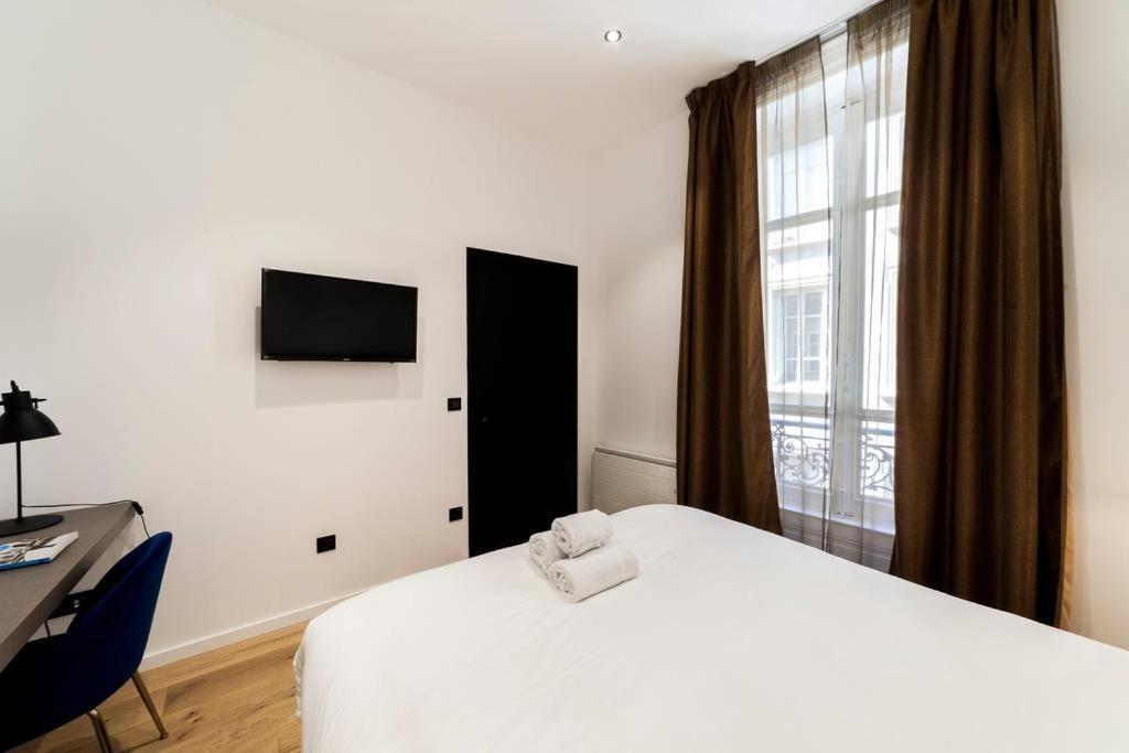Pur Bonheur Hotel De Ville - Clim Et Balneo Ail Lione Esterno foto